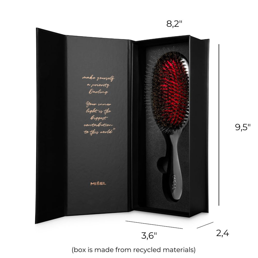 MIŠEL MISEL brush detangling wet hair without pulling or snagging.