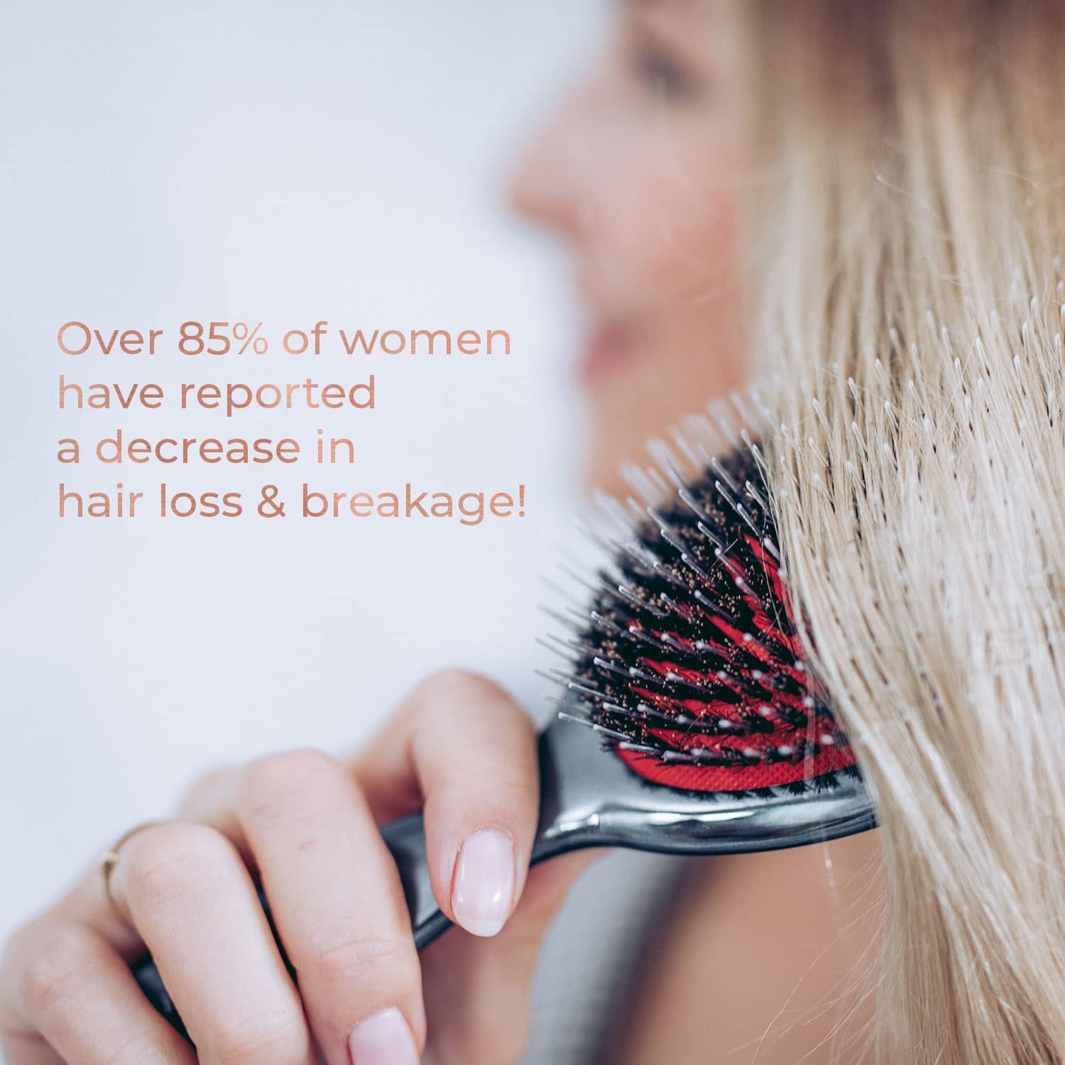 MIŠEL MISEL brush extension-ready tool for wigs and extensions.
