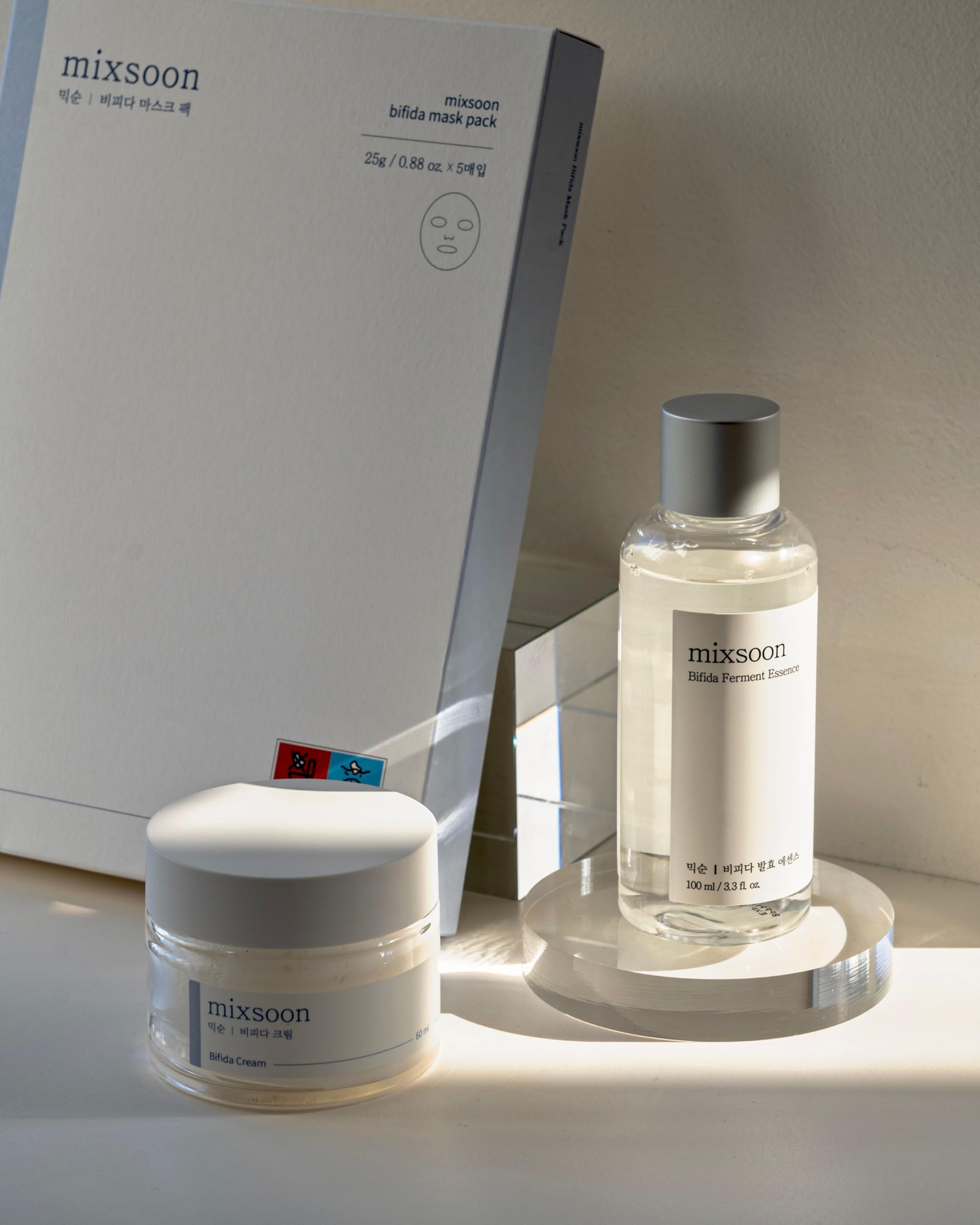 mixsoon Bifida Cream texture closeup highlights light, refreshing moisture