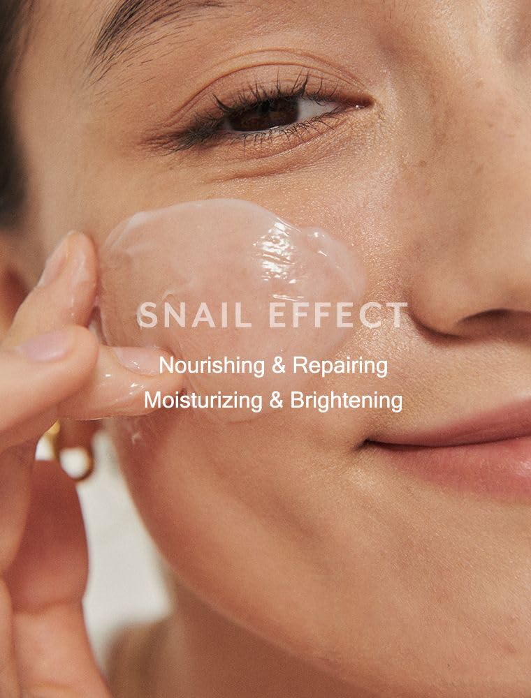 MIZON sleeping-pack applied evenly on the face before bed for overnight hydration.