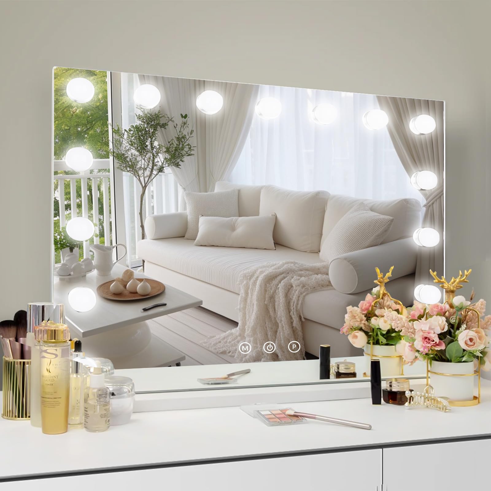 MKupView soft-lit reflection supports comfortable makeup sessions