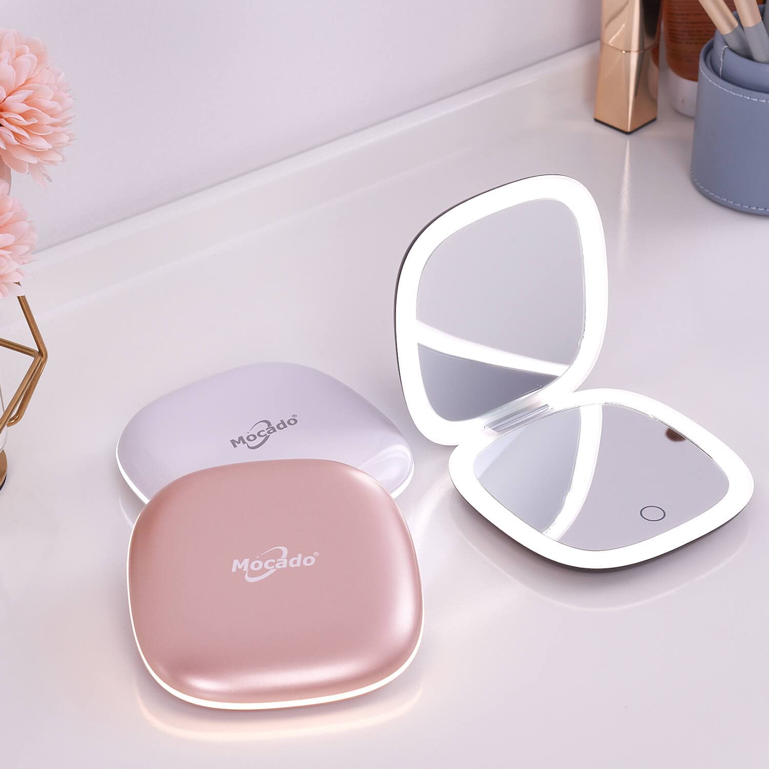 Mocado compact LED magnifying travel mirror 1X preview for quick makeup checks.