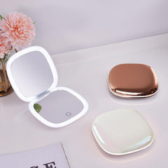 Mocado mirror showing dimmable three lighting modes for different environments.