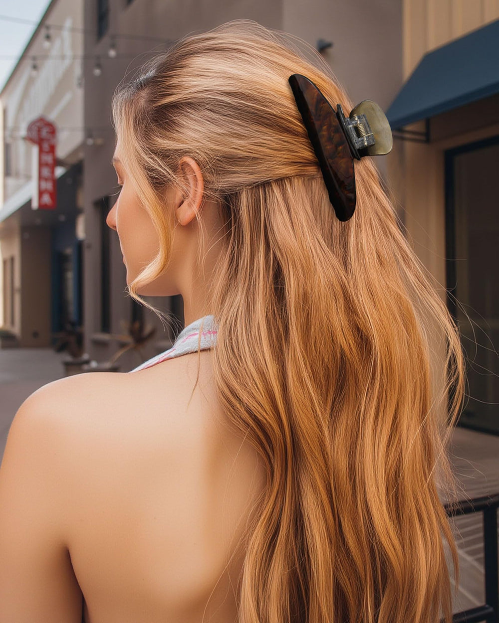 Molans color-shifting effect clip adds fashionable detail to various looks.