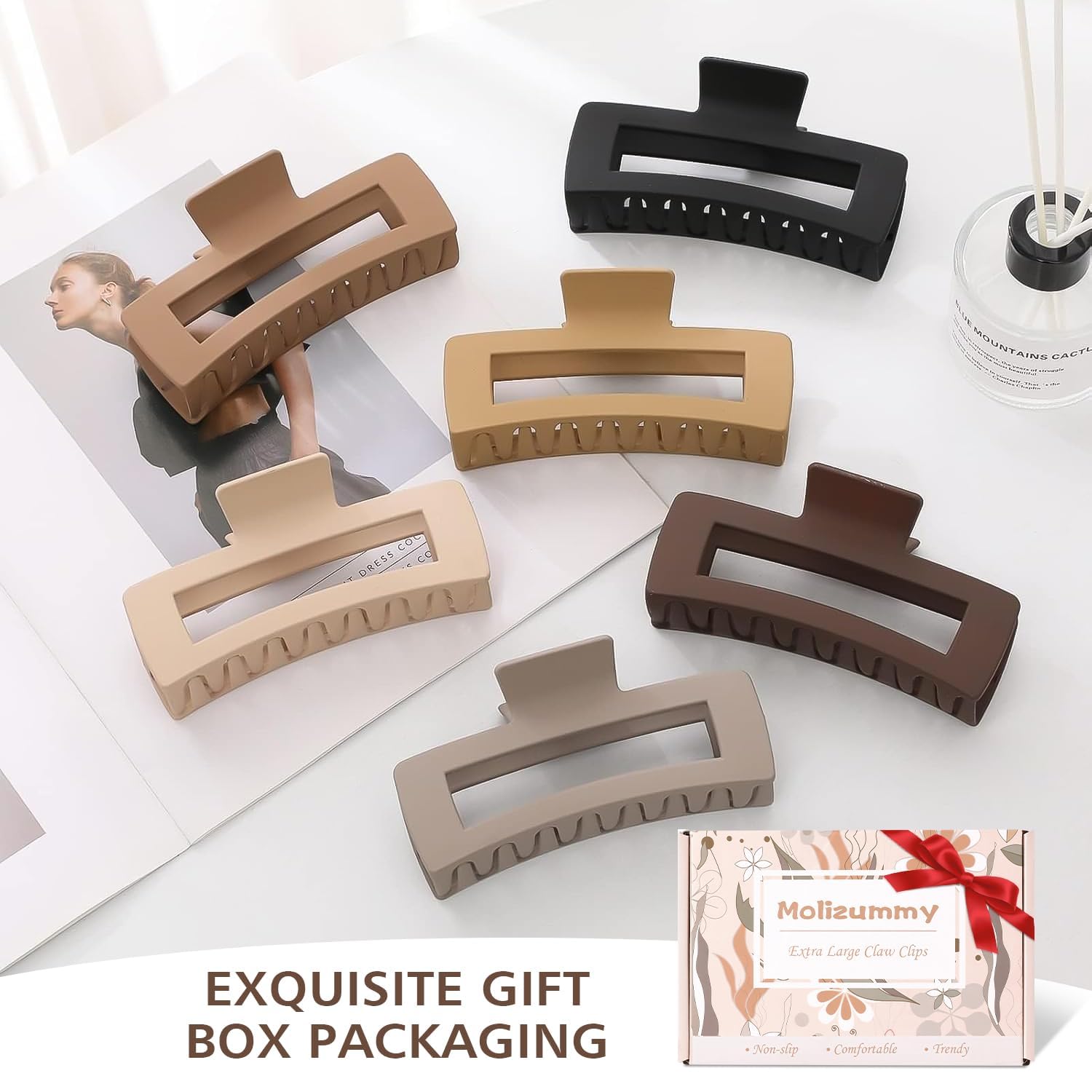 Molizummy strong-spring clip provides reliable grip on thick strands.