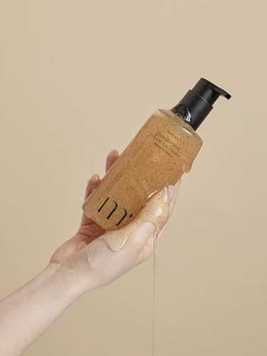 Molvany LHA CIS Gel Cleanser makeup removal action shot proving deep cleansing.