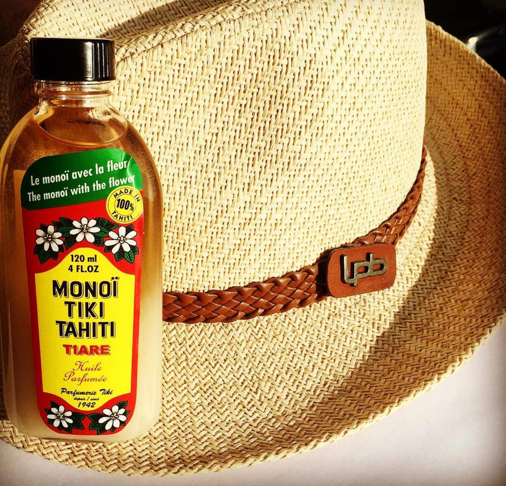 Monoi Tiki Tahiti oil texture provides lightweight shine and quick absorption.