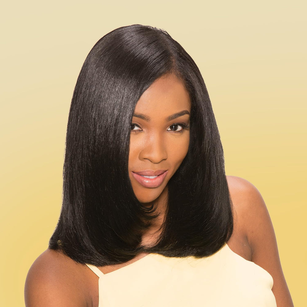 Motions Active Moisture Lavish Shampoo packaging close-up signals a moisture-focused routine.