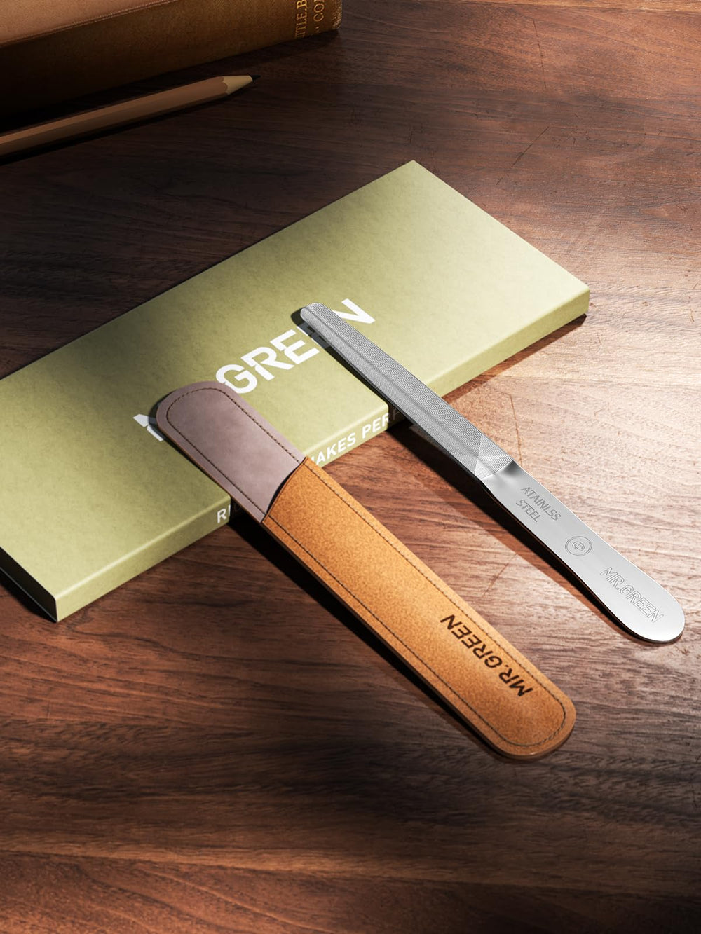 MR.GREEN Curved Nail File comfort grip displays non-slip handling during grooming.