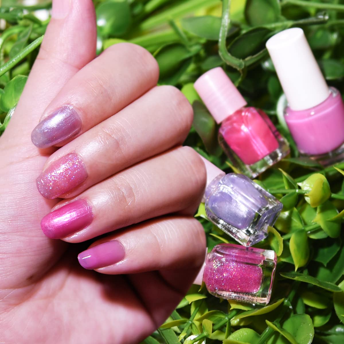 M&U MAKE YOU UP toe separators showing comfy fit for mess-free polishing.