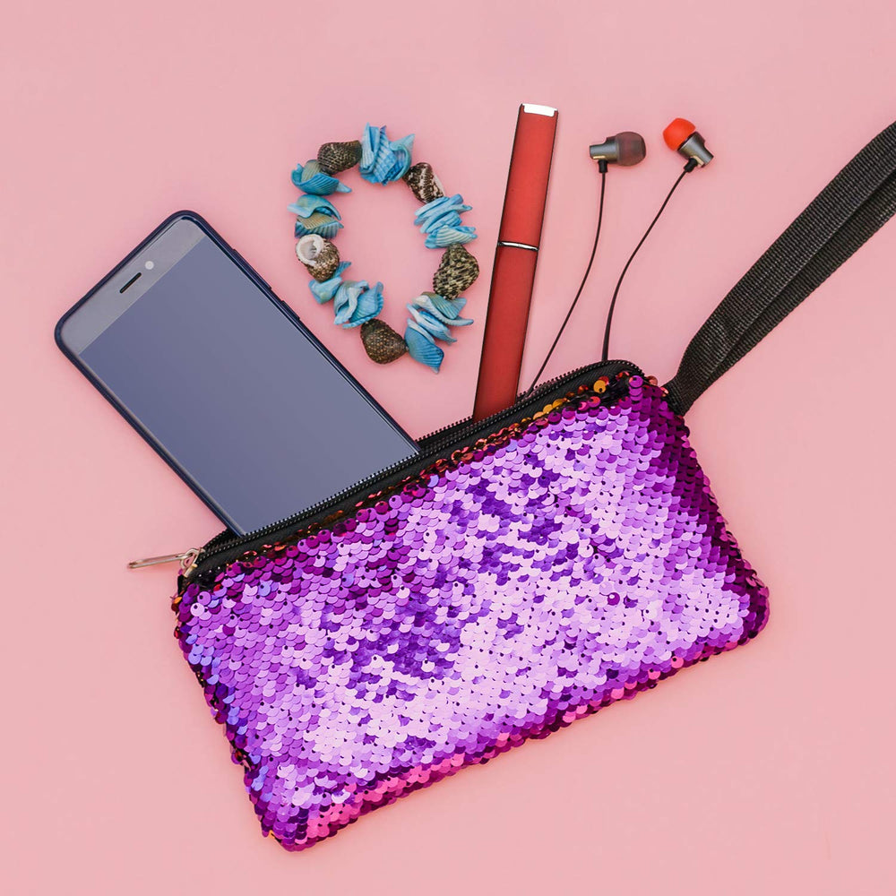 Mudder gift-ready manicure set appeals as a thoughtful stocking stuffer.