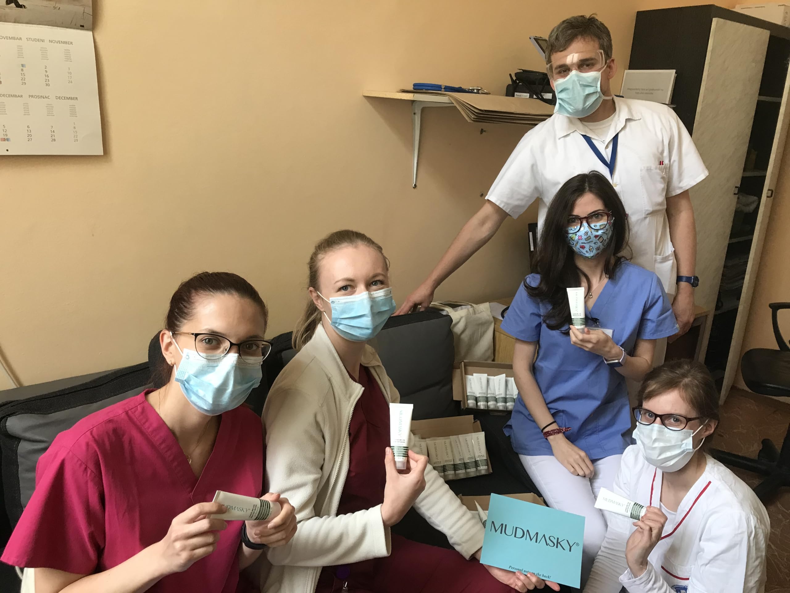 MUDMASKY Leave-Me-On Winter Mask packaging shot suggests premium winter care