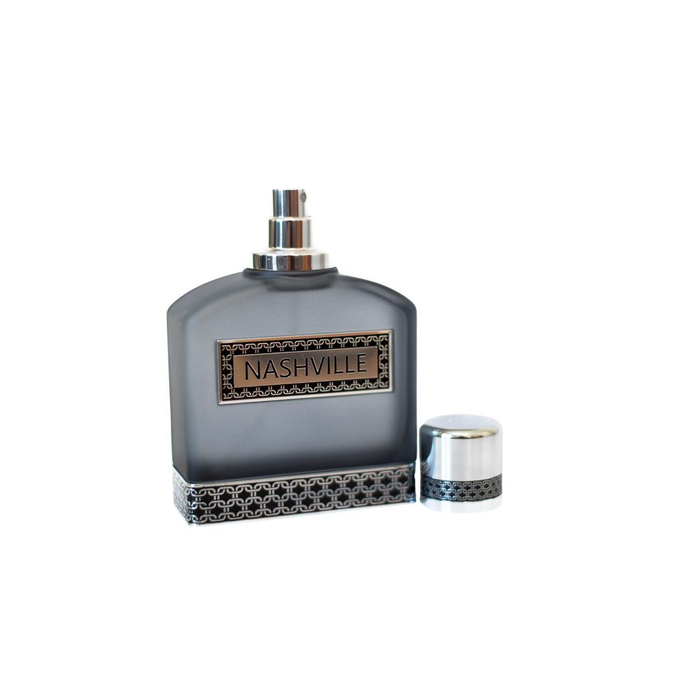 Murcielago Fragrances spray-action captures a refreshing scent release moment.