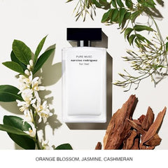 Narciso Rodriguez Pure Musc EDP application scene highlights lasting scent.