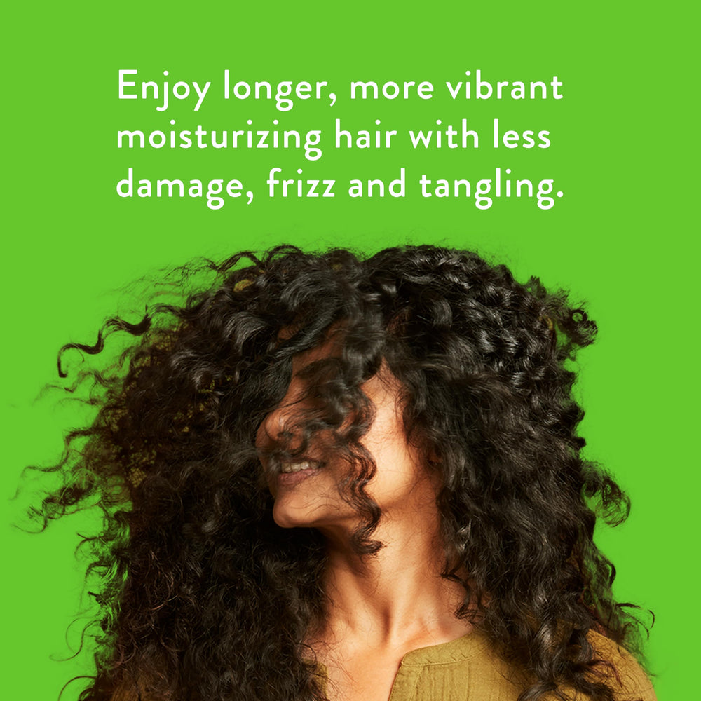 Native Shampoo lather closeup highlights creamy foam and gentle cleansing.