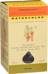 Naturcolor Cola color-mixing on palette for personalized shade.
