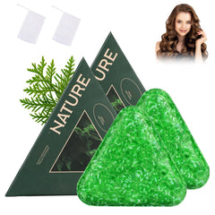 Nature Seven triangle-bar with foaming nets delivers rich lather.