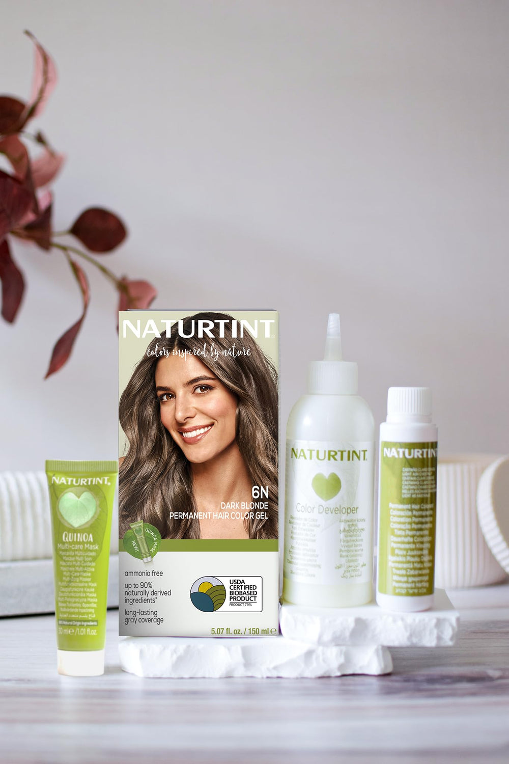 Naturtint 6N Dark Blonde application-gloves showcase clean handling during dyeing.