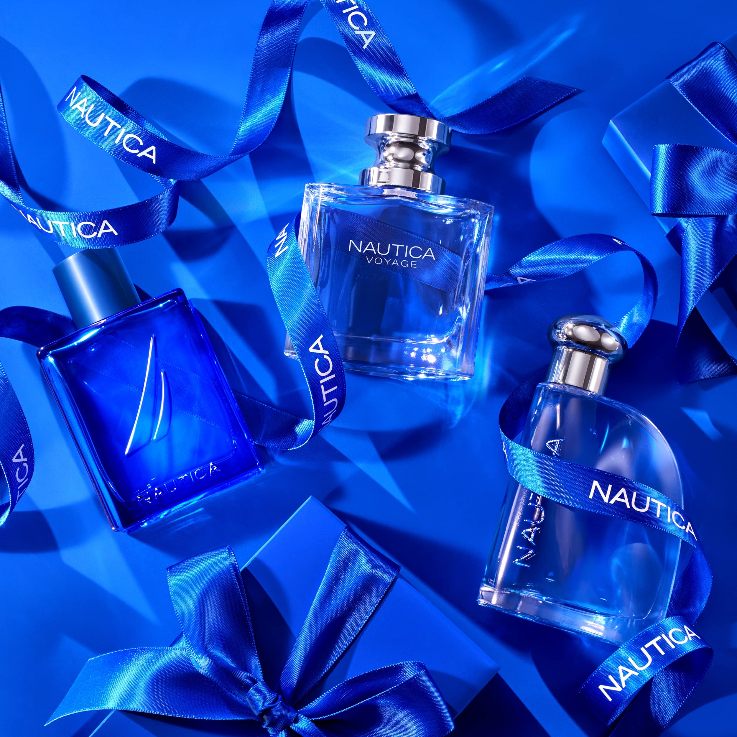 Nautica Blue EDT base-notes cedarwood sandalwood musk for lasting impression.