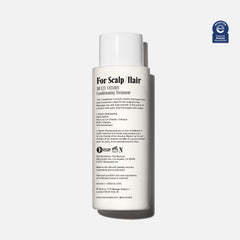 Nécessaire The Conditioner dispensing close-up shows easy, mess-free daily use.
