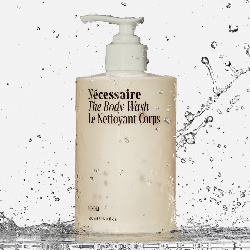 Nécessaire Hinoki bottle pour focuses on controlled dispensing for non-drying wash.