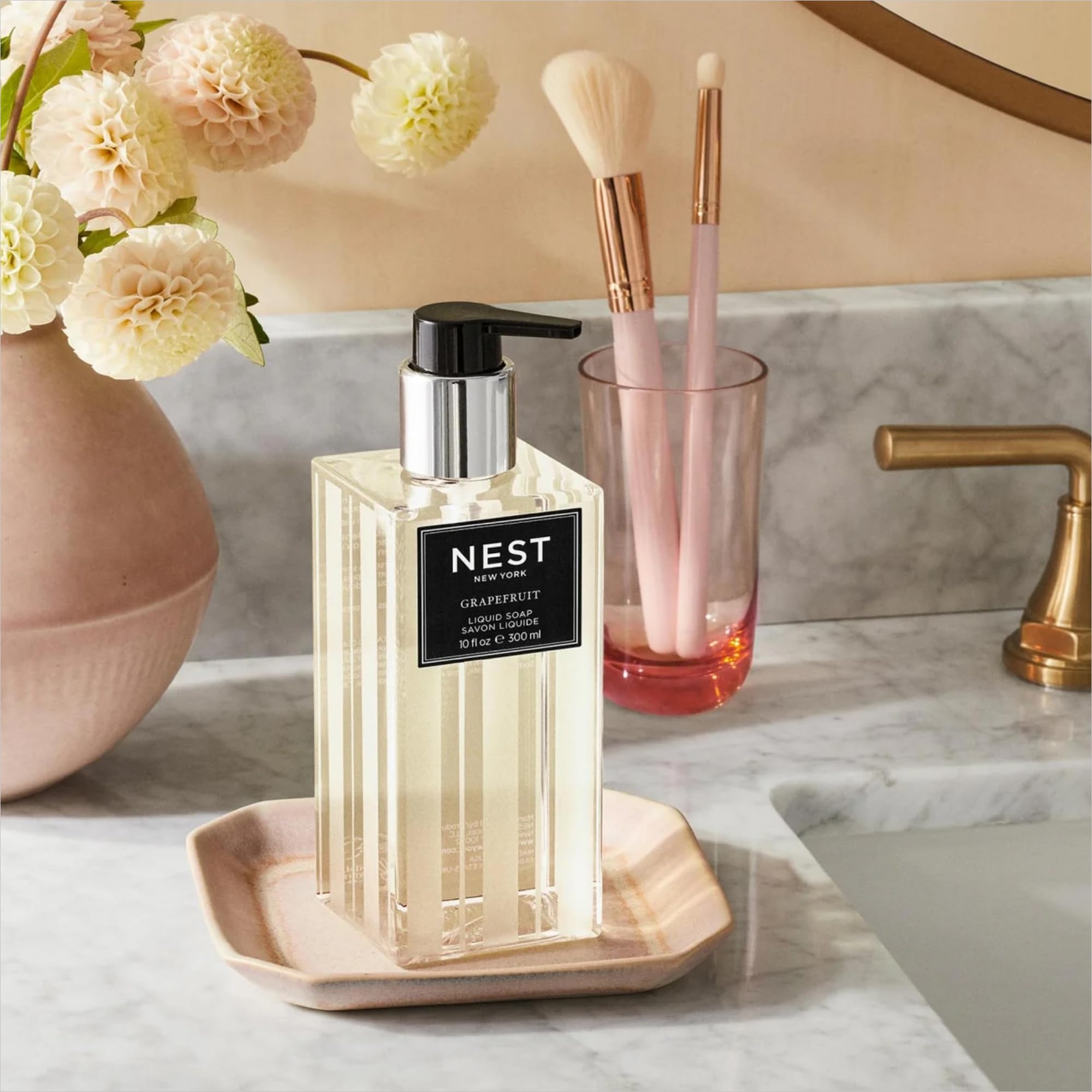 NEST New York Liquid Soap creamy lather emphasizing skin nourishment with gentle cleansing.