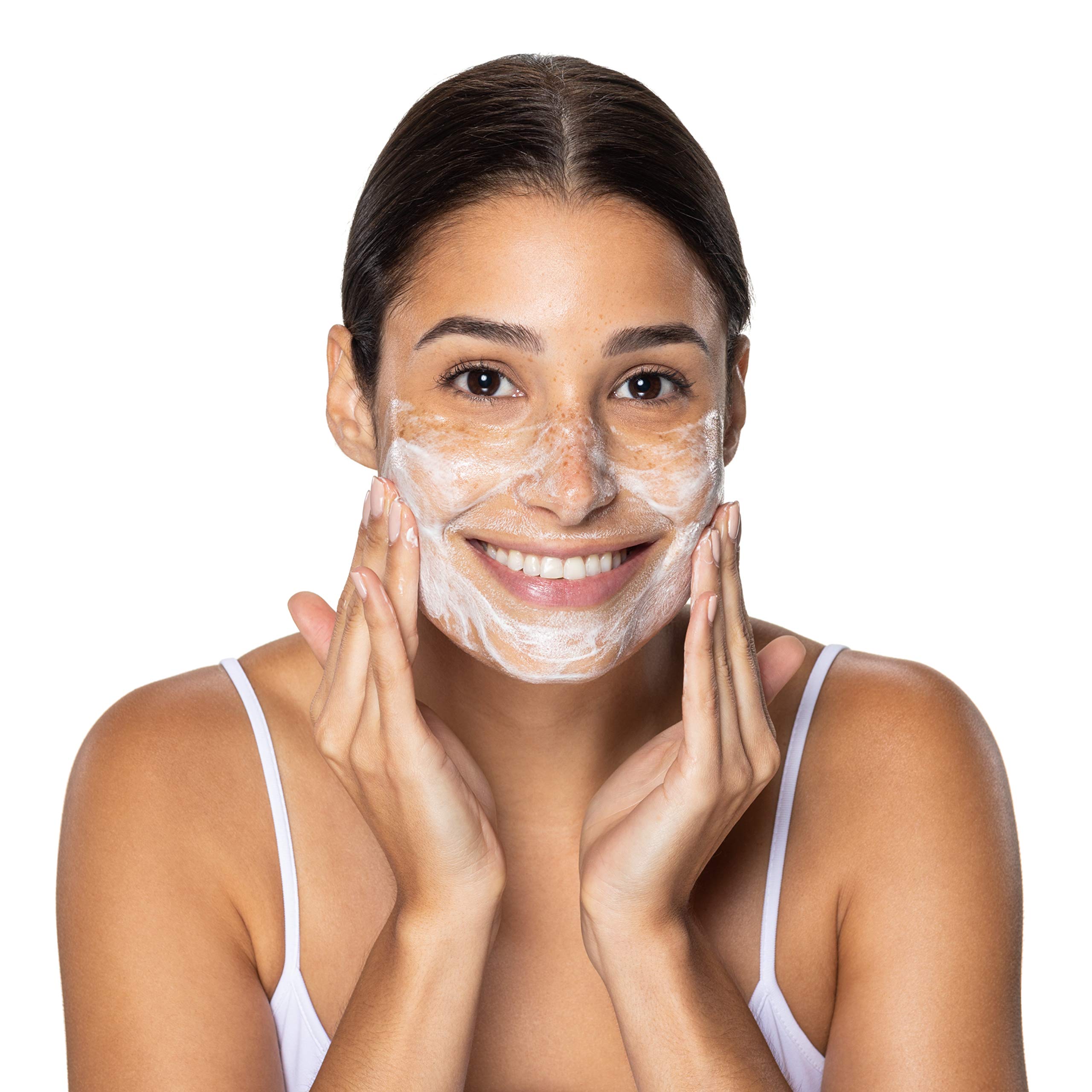 Foaming lather of Neutrogena cleanser ready to lift dirt and makeup