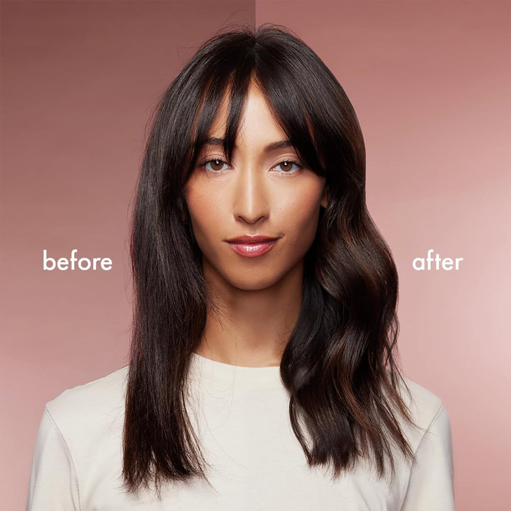 Nexxus Comb Thru flexible hold spray demonstrates no-residue finish during use.