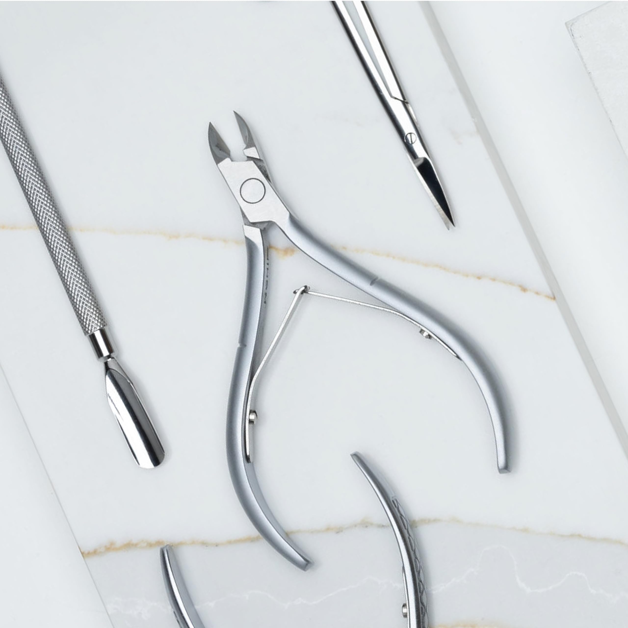 Nghia cuticle nipper D-07 JAW 14 blade detail highlighting stainless steel