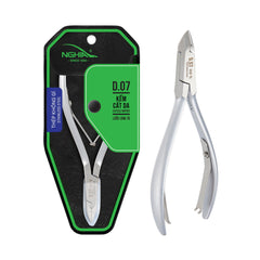Nghia NGHIA Cuticle Nipper D-07 close-up showing sharp steel jaws for precise trimming.