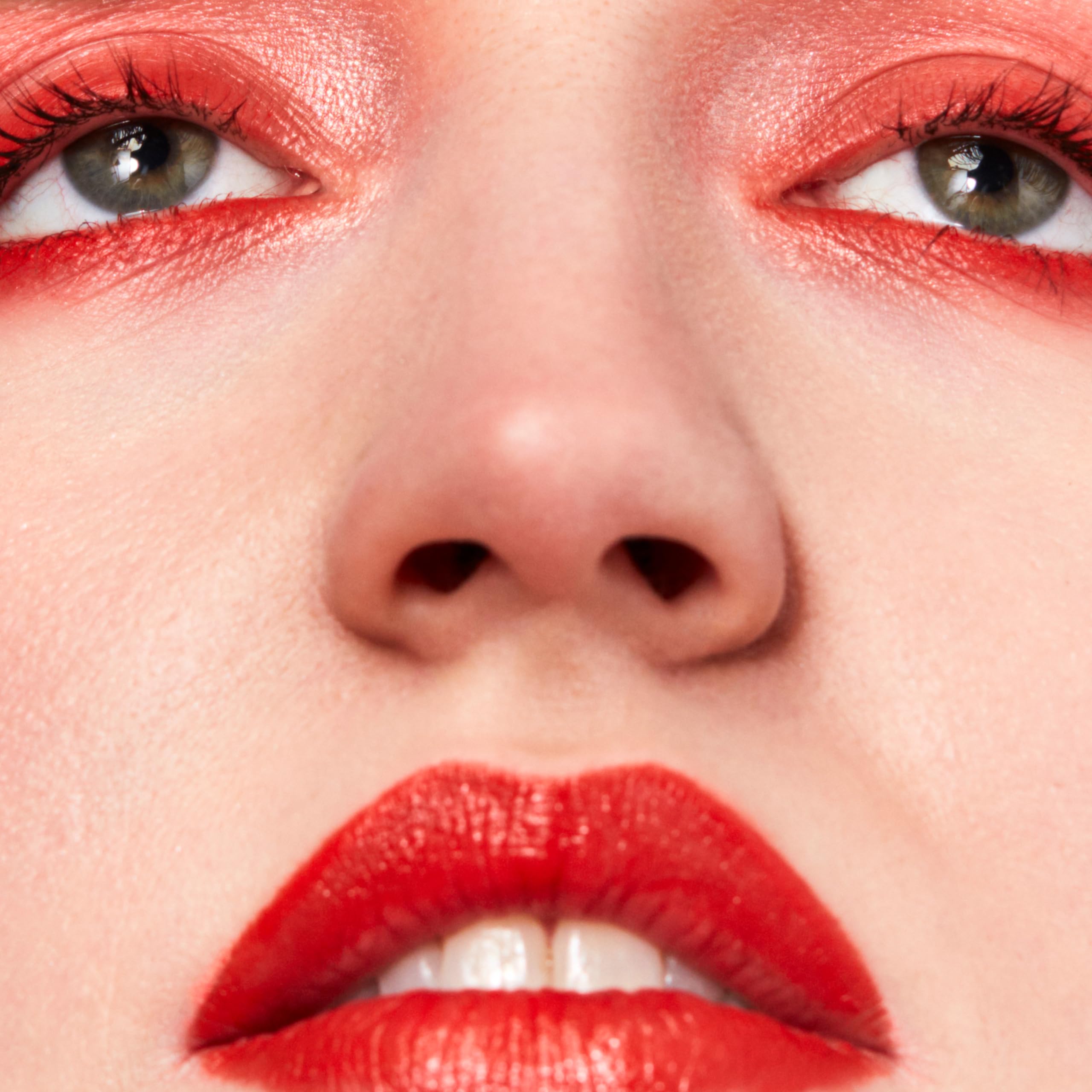 NINETEEN NINETY NINE 19/99 brow-definition image suggests multitasking tint for lashes and brows.