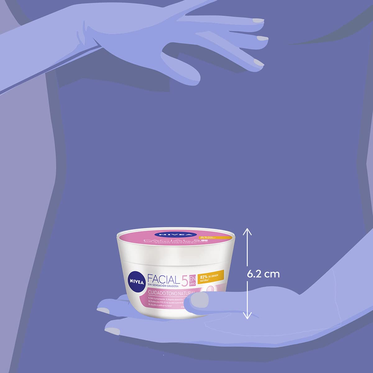 NIVEA Aclaradora Natural evening routine shows consistent care for balanced complexion.