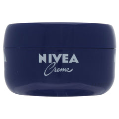 NIVEA Creme being applied to hands for daily moisture