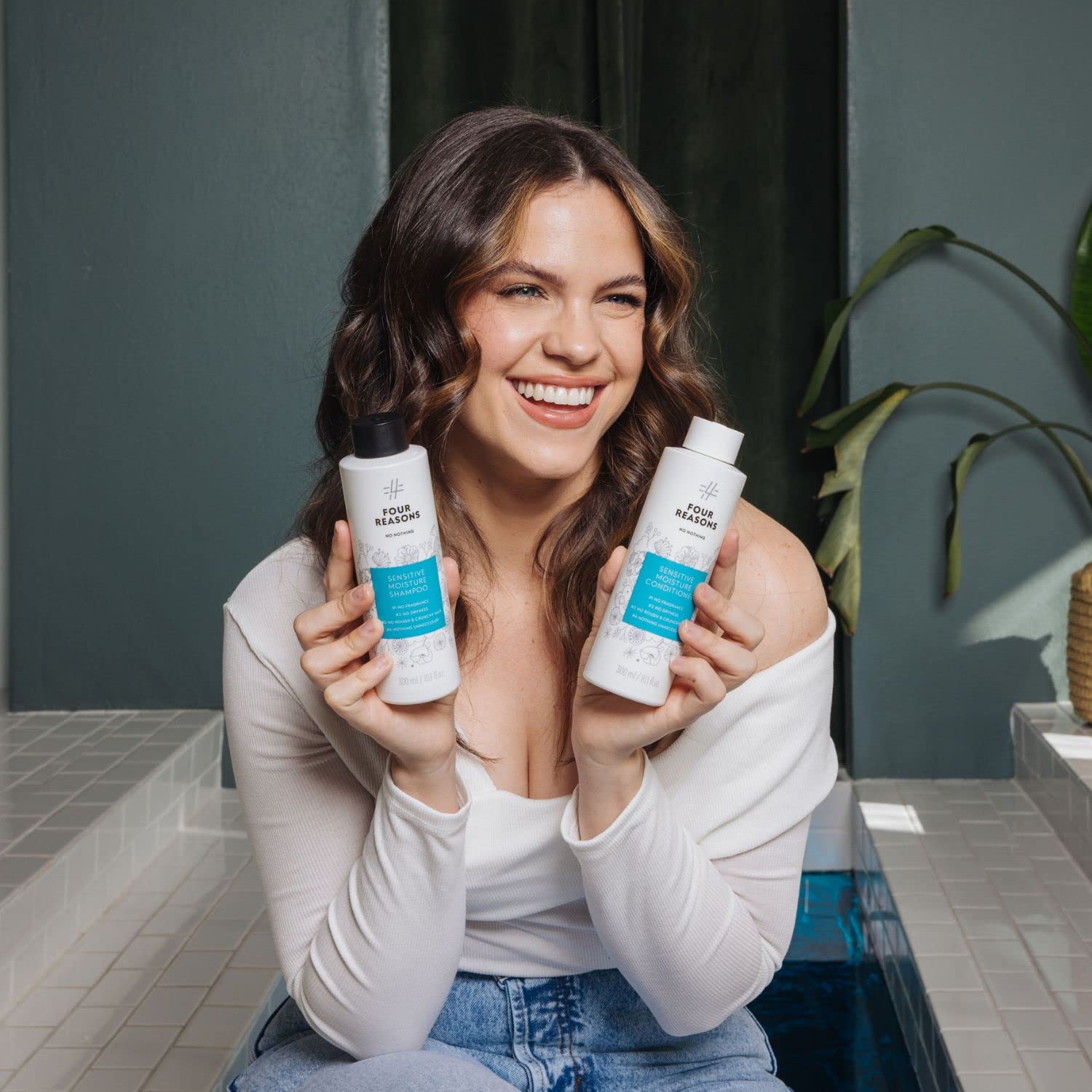 No Nothing allergy-label seal signals dermatological testing and allergy-friendly confidence.