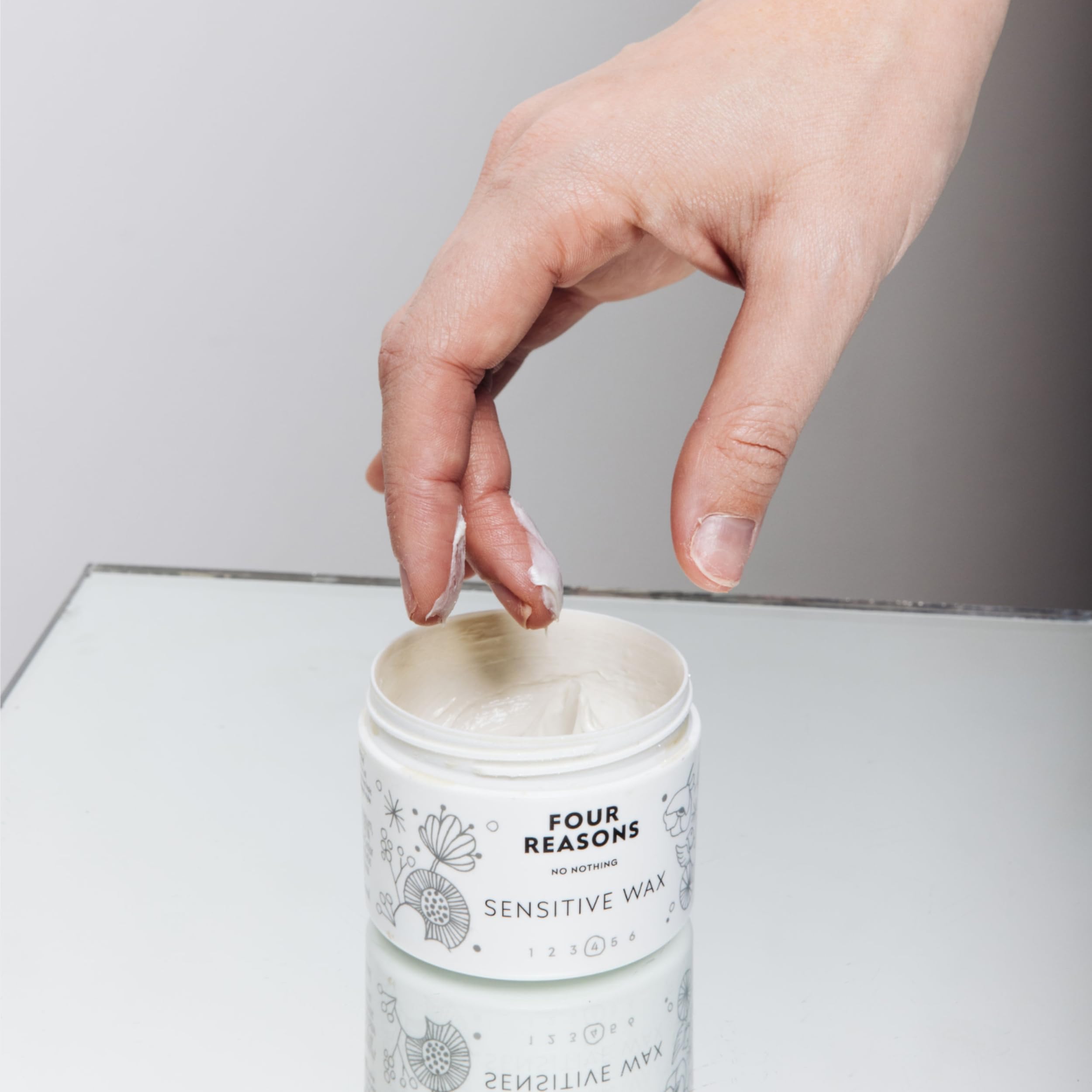 No Nothing Hair Wax dry-hair-styling demonstrates versatility for dry looks