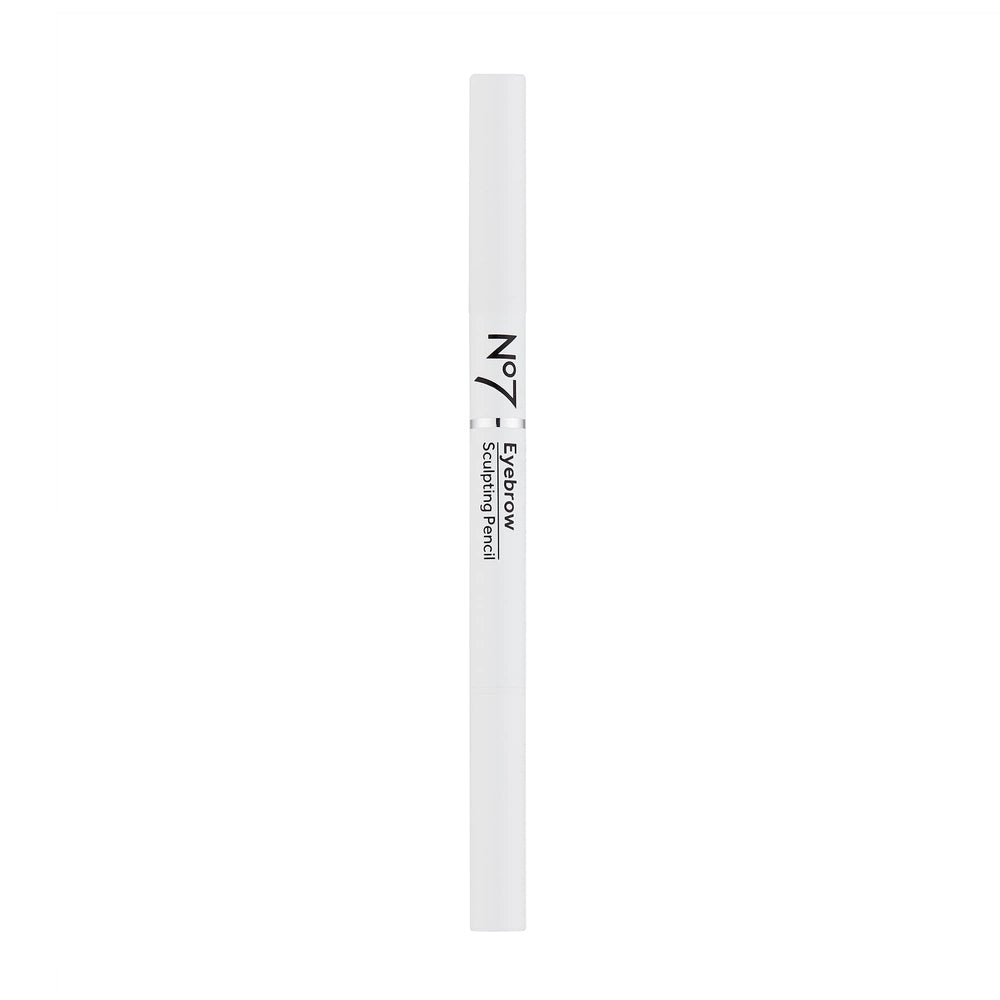 No7 close-up angled tip detail showing precision and easy hairlike strokes