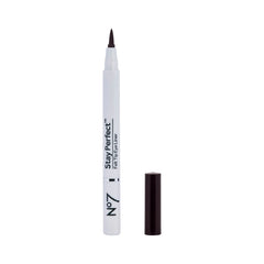 No7 brown tip and stroke close-up demonstrating fine precision and smooth color