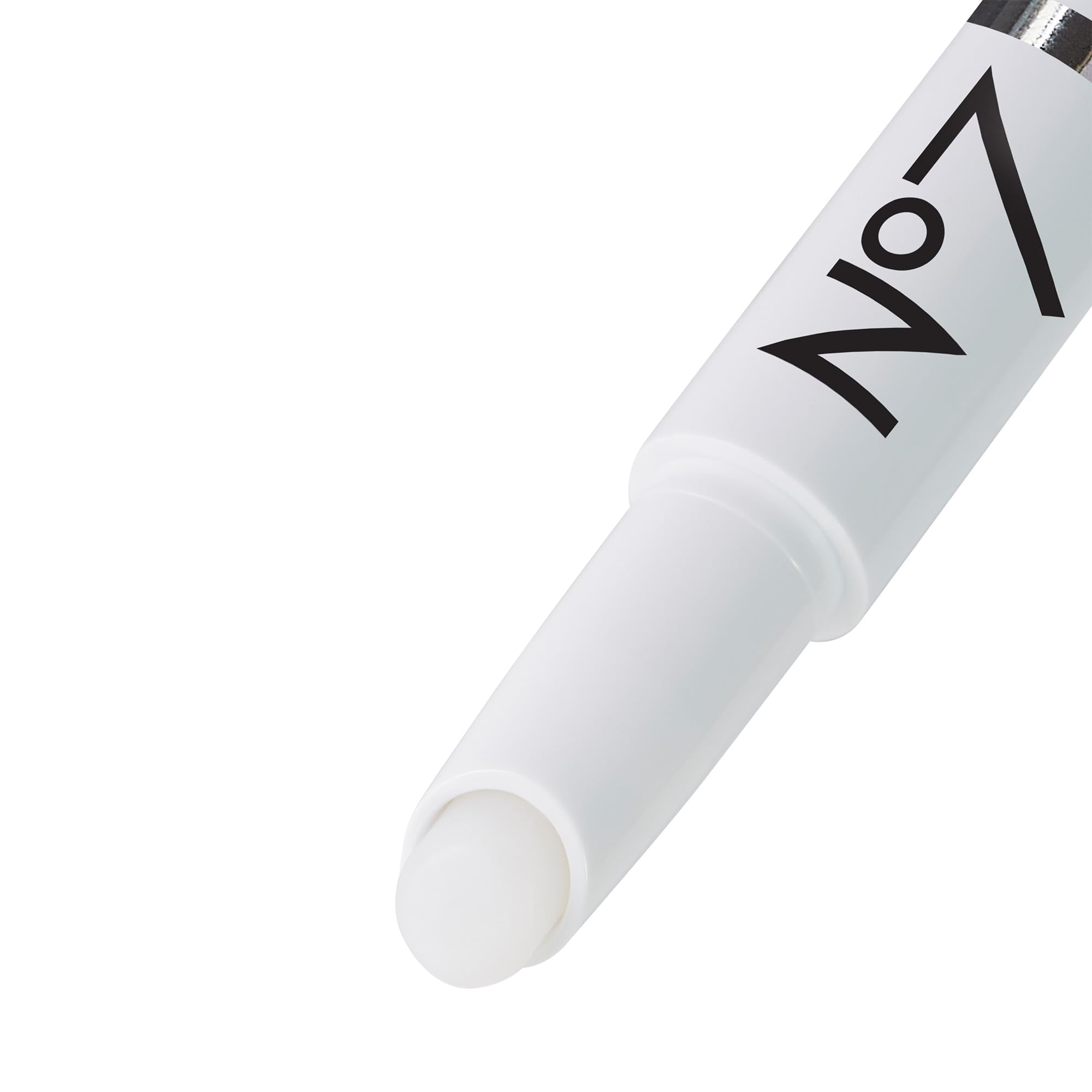 No7 built-in brush detail grooming hairs for a neat, finished look