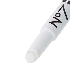 No7 built-in brush detail grooming hairs for a neat, finished look