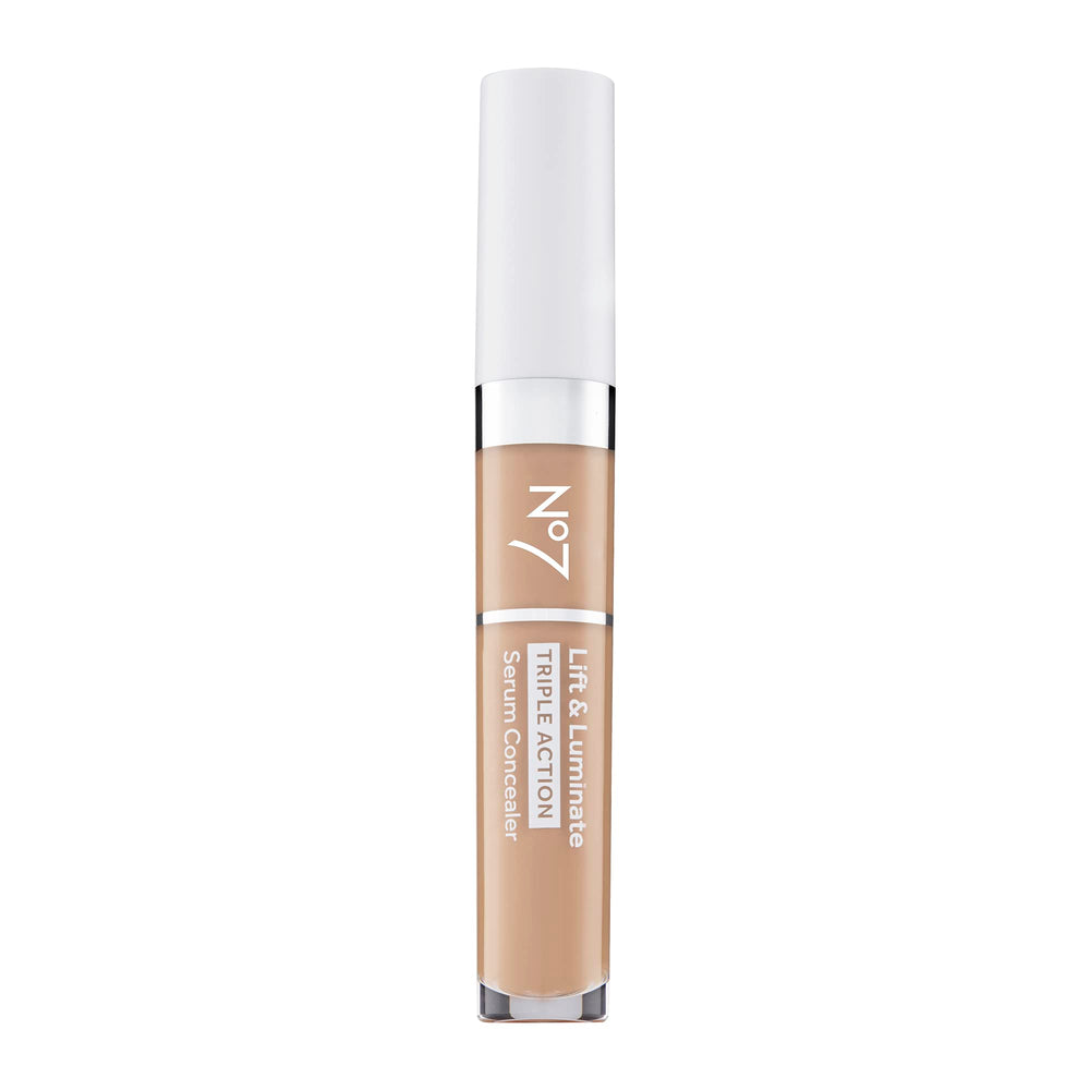 No7 Lift & Luminate concealer in Light Medium close-up showing brightening coverage