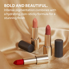 No7 open tube showing magnetic closure, secure travel-friendly carry benefit