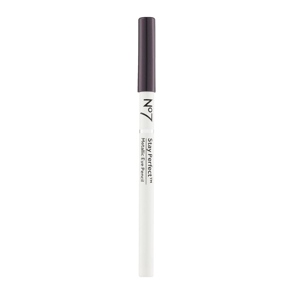 No7 precision tip close-up demonstrating sharp point for accurate application