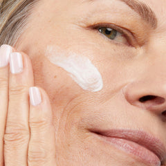 No7 Pure Retinol Night Concentrate silky texture swatch for fast absorbing serum