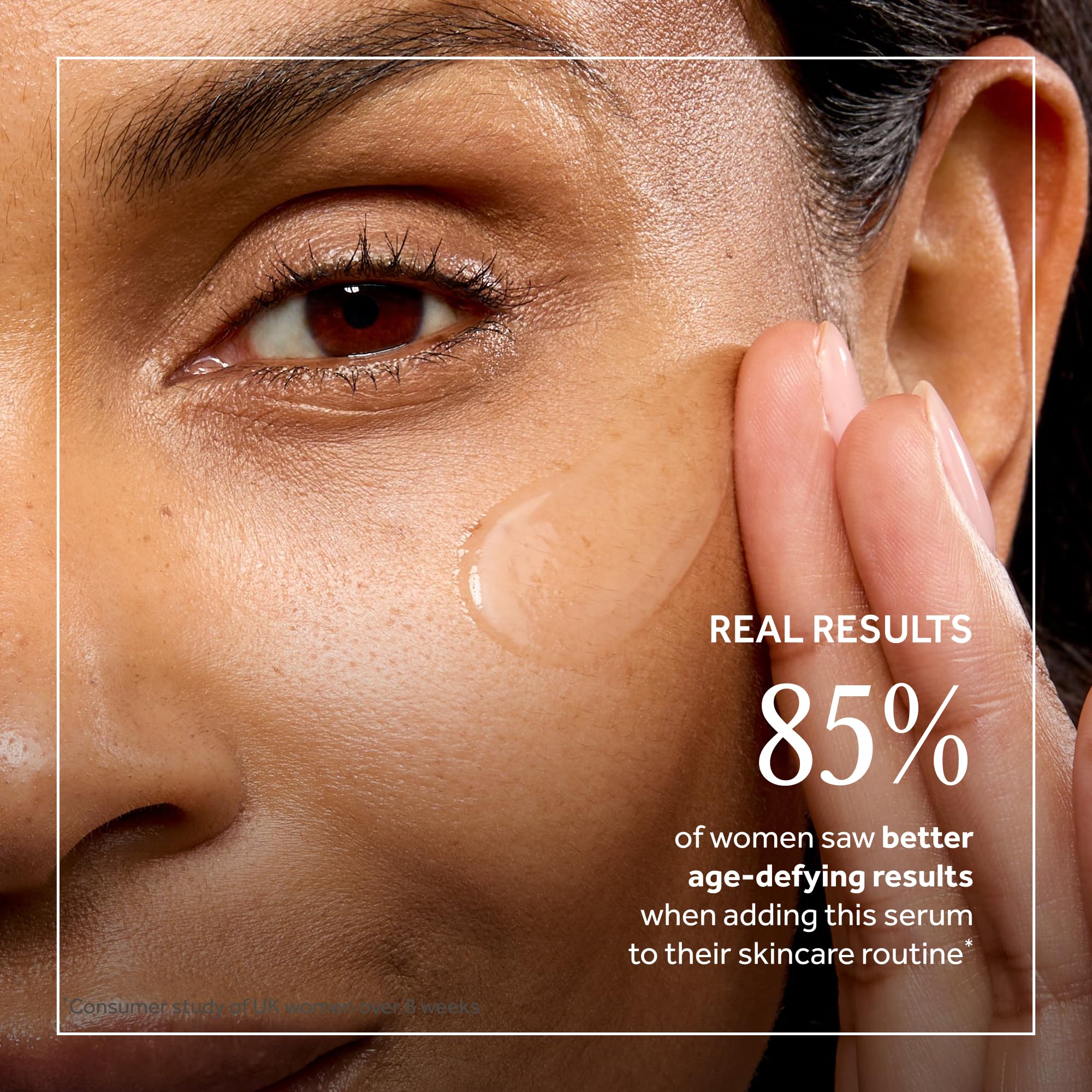 No7 serum pump dispensing a drop, showing easy controlled application benefit