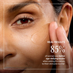 No7 serum pump dispensing a drop, showing easy controlled application benefit