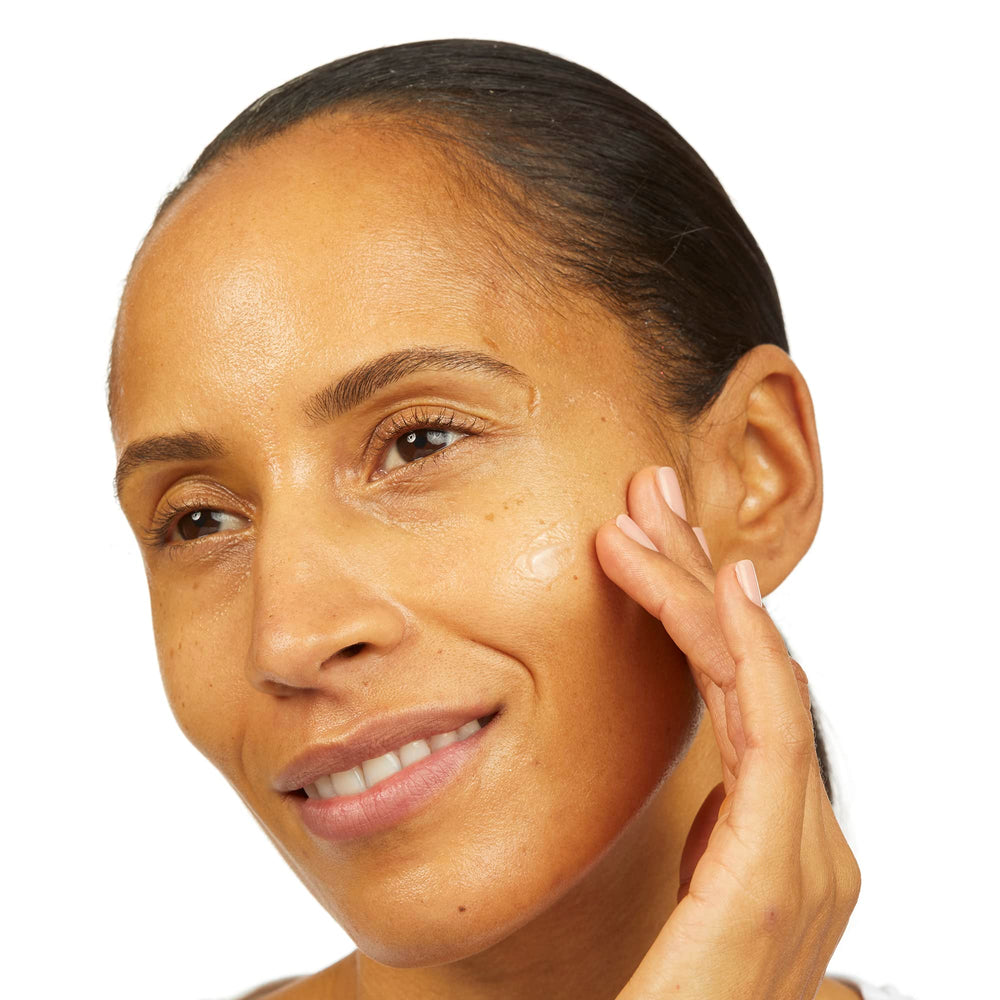 No7 label close-up displaying ingredient callouts and peptide complex benefit