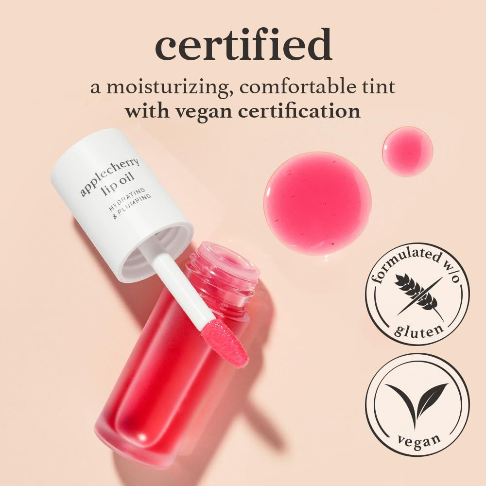 NOONI Applecherry lip oil glossy finish enhances lips with natural color.