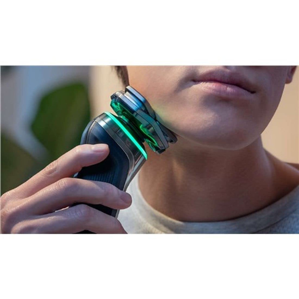 Norelco SH91/52 blades installed in a shaver delivering a close shave
