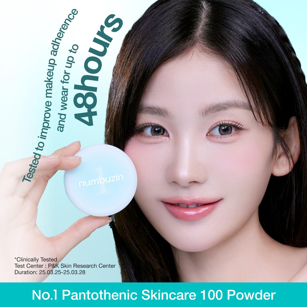 numbuzin No.1 Powder being tapped onto skin to reduce shine