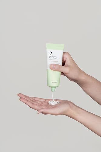 numbuzin No.2 Cream texture swirl highlights creamy hydration for all skin types.